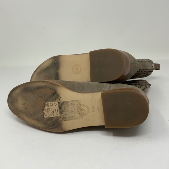 Michael Kors Graham Suede Leather Perforated Cut Out Ankle Boot Dark Cement 5.5 - Picture 6 of 7